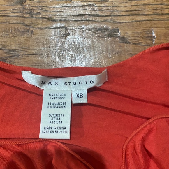 Max Studio Tank Top - Picture 3 of 3